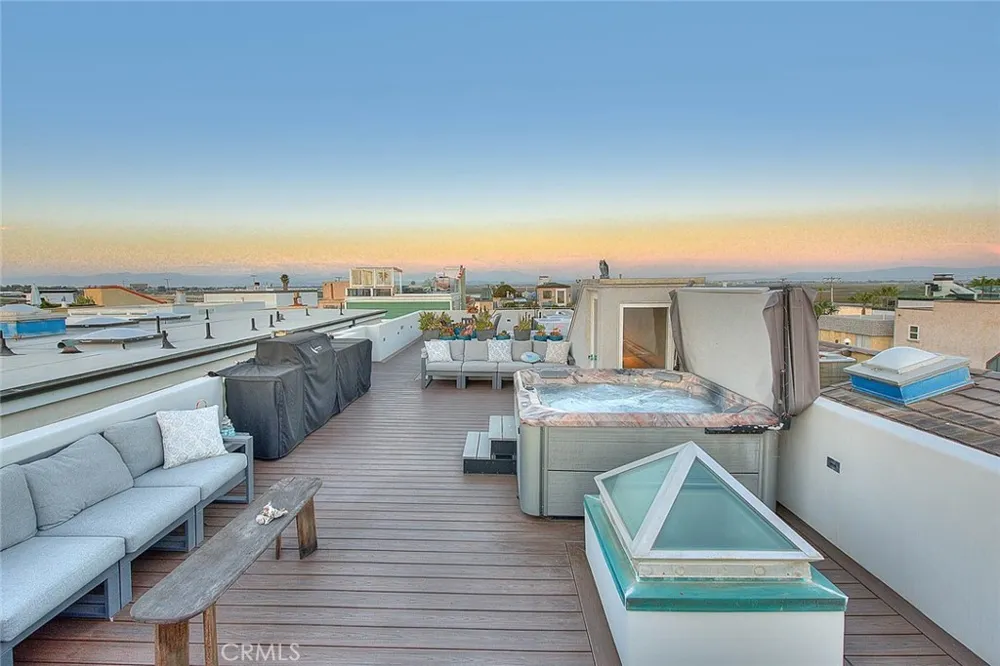 99 Surfside Surfside, CA 90743