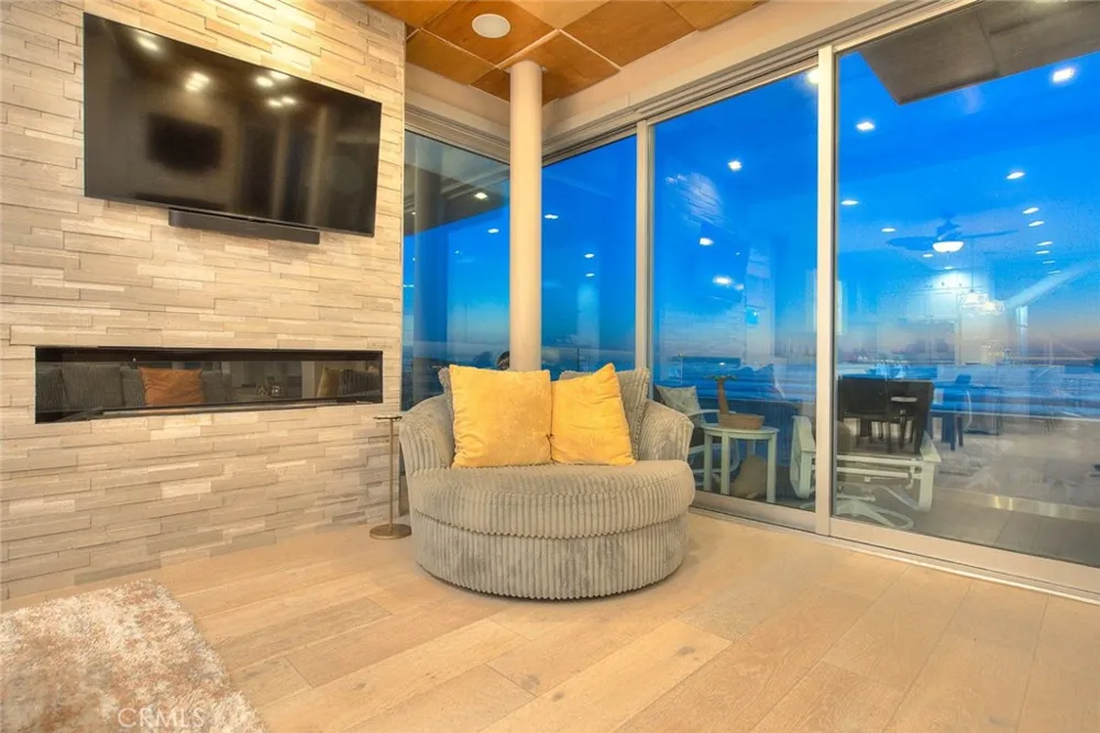 99 Surfside Surfside, CA 90743