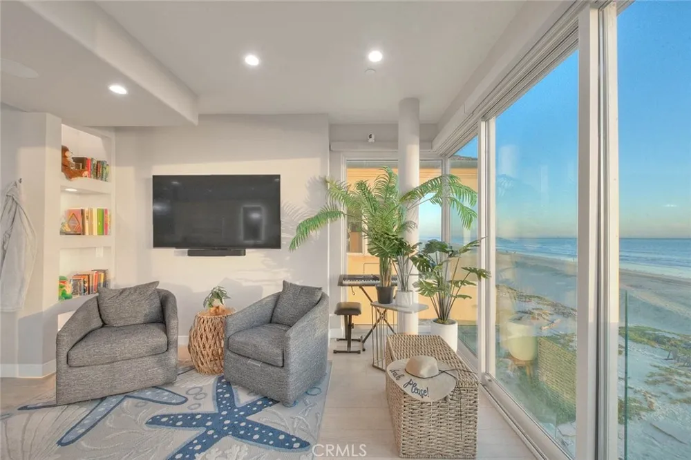 99 Surfside Surfside, CA 90743