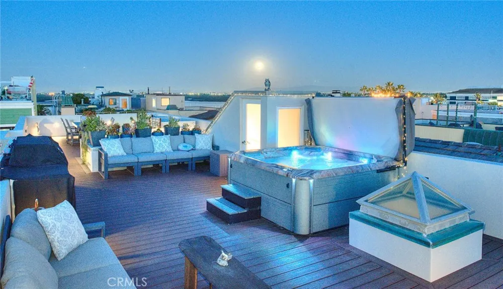 99 Surfside Surfside, CA 90743