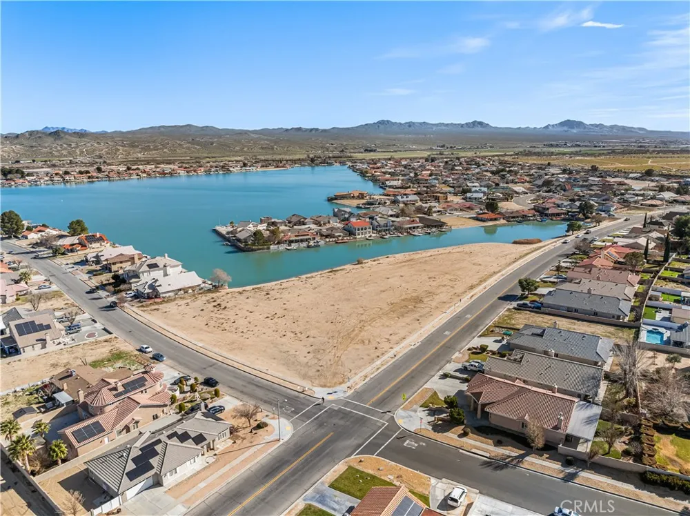 1 Silver Lake Parkway Helendale, CA 92342