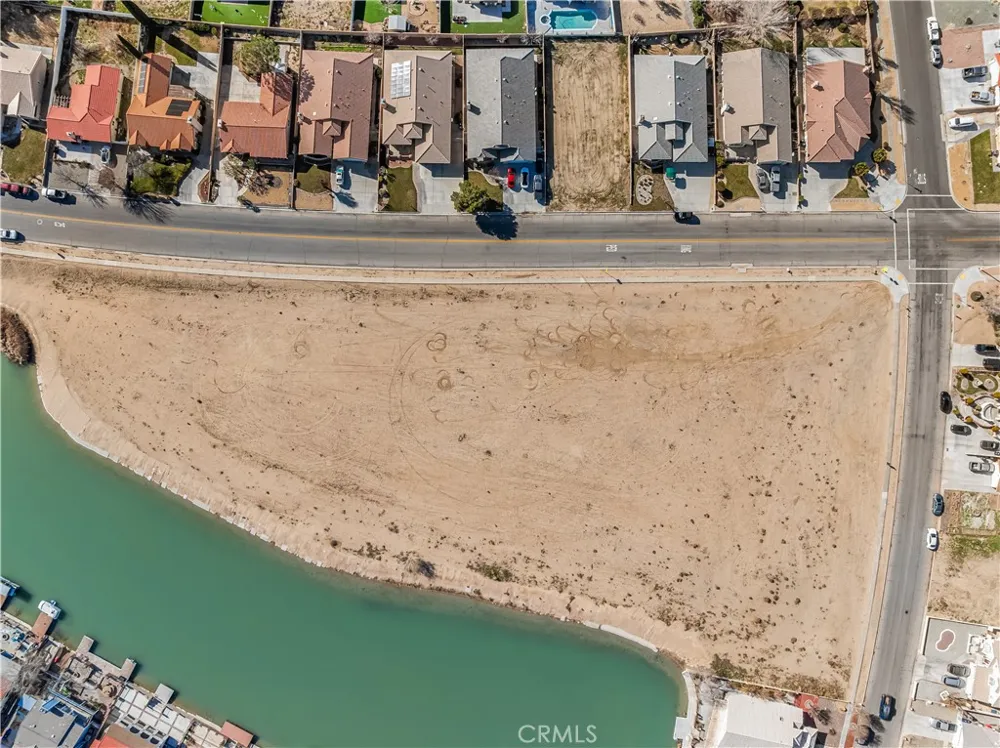 1 Silver Lake Parkway Helendale, CA 92342