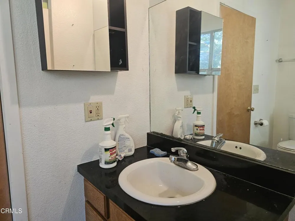27651 Skyview Road Willits, CA 95490