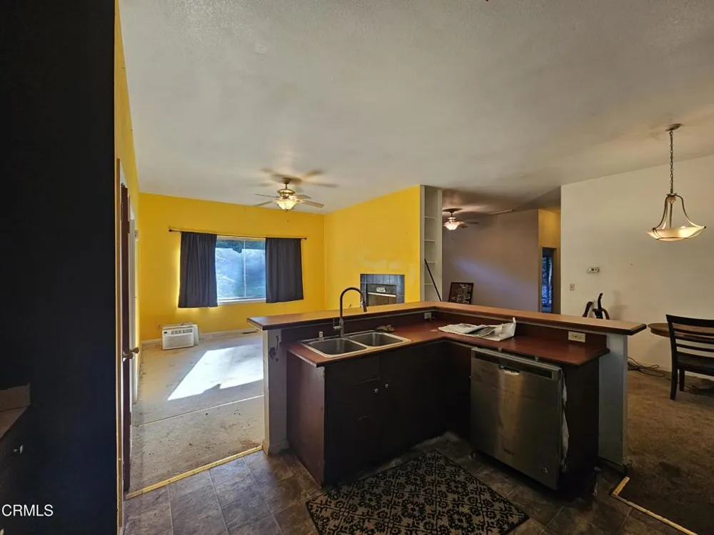 27651 Skyview Road Willits, CA 95490