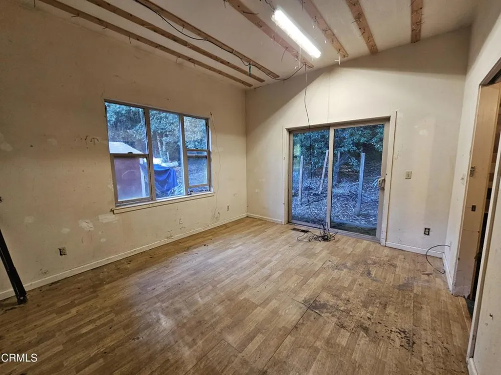 27651 Skyview Road Willits, CA 95490