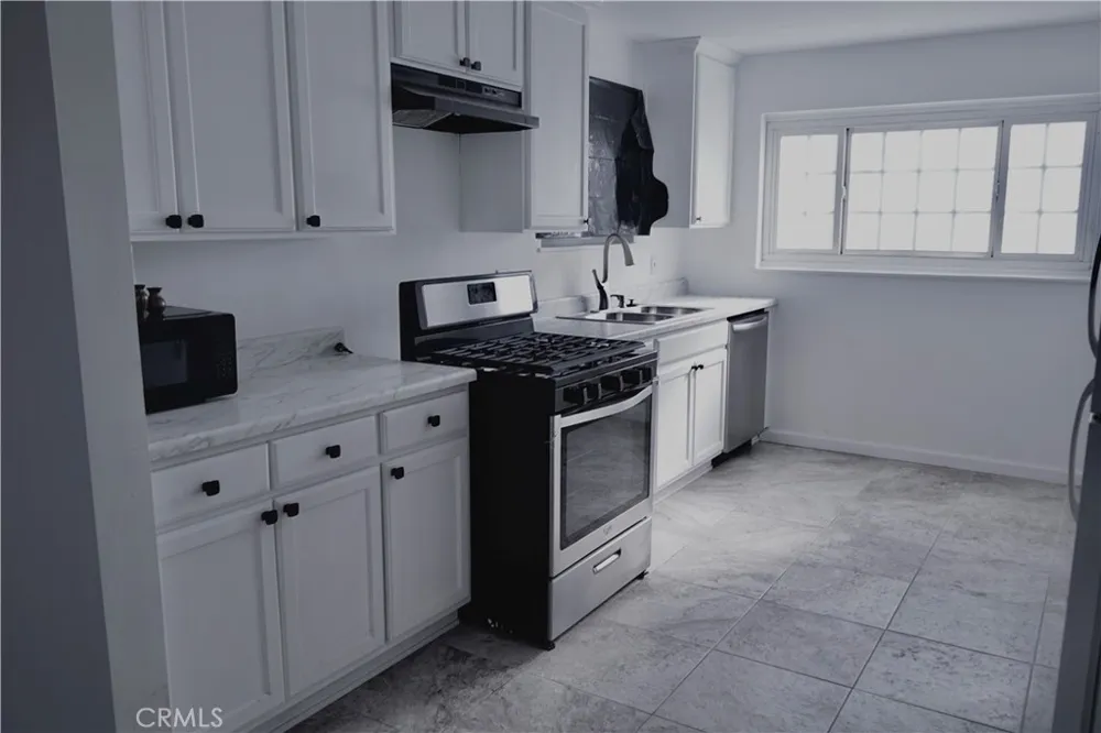 755 W Holguin Lancaster, CA 93534