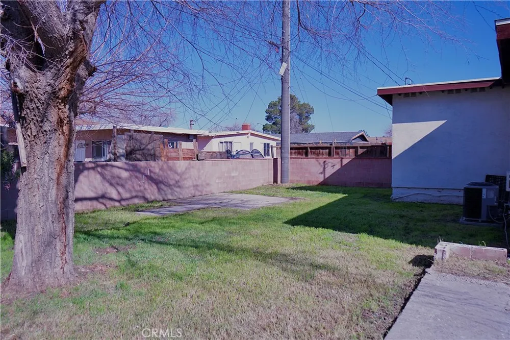 755 W Holguin Lancaster, CA 93534