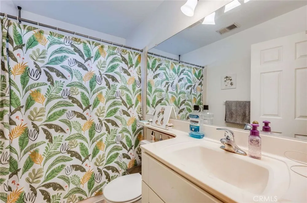 3215 Sherwood Avenue Alhambra, CA 91801