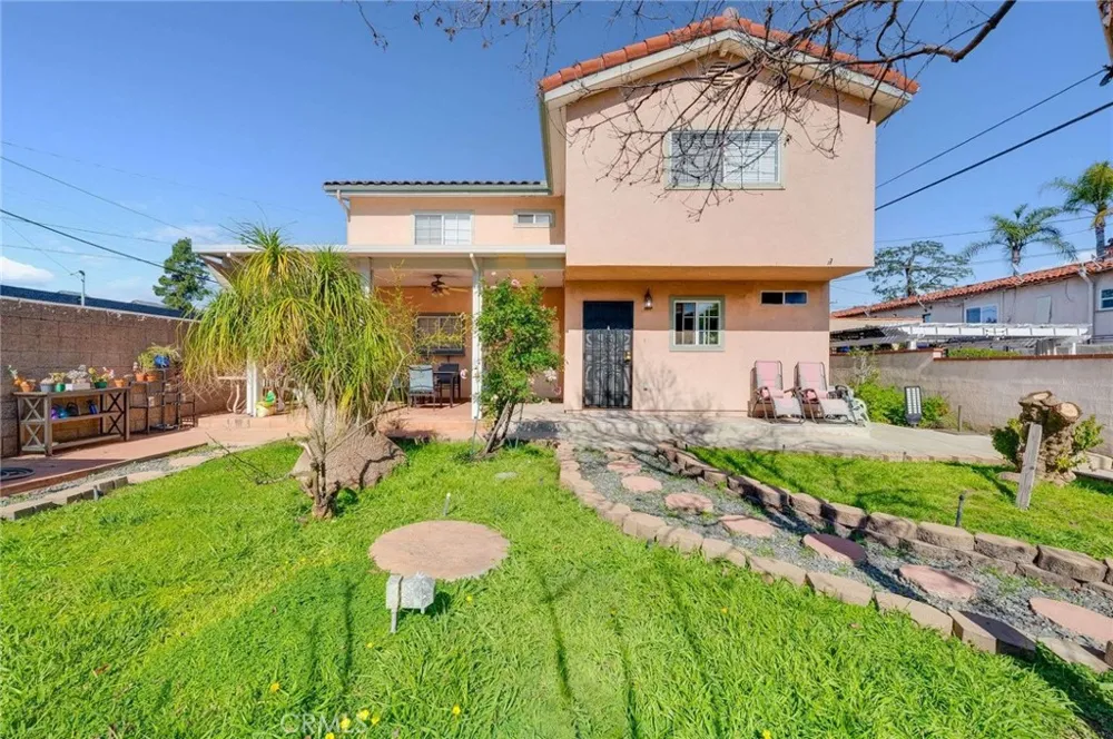 3215 Sherwood Avenue Alhambra, CA 91801