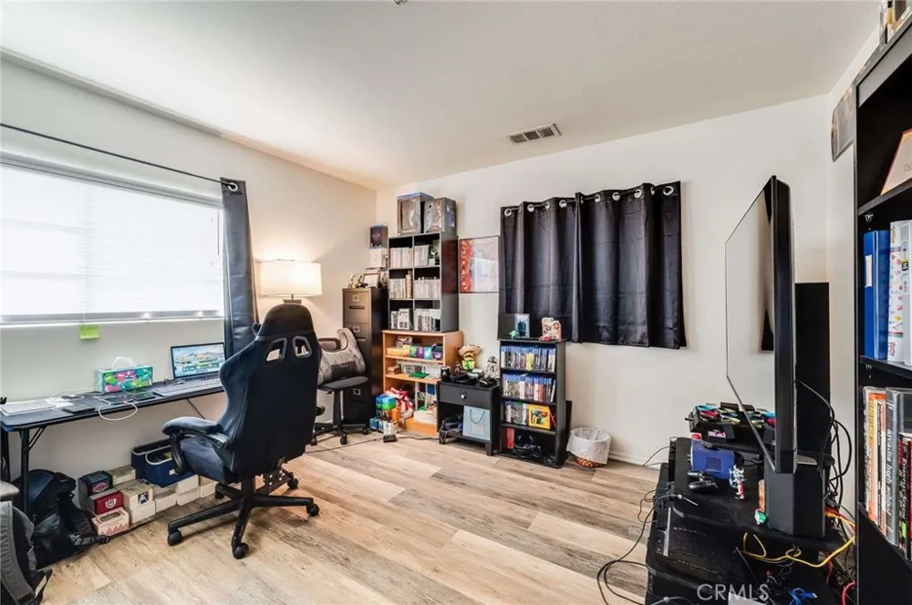 3215 Sherwood Avenue Alhambra, CA 91801