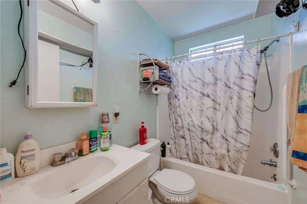 3215 Sherwood Avenue Alhambra, CA 91801