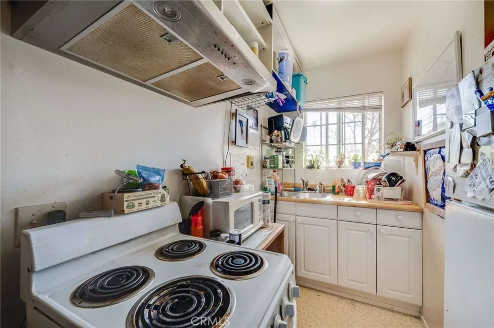 3215 Sherwood Avenue Alhambra, CA 91801