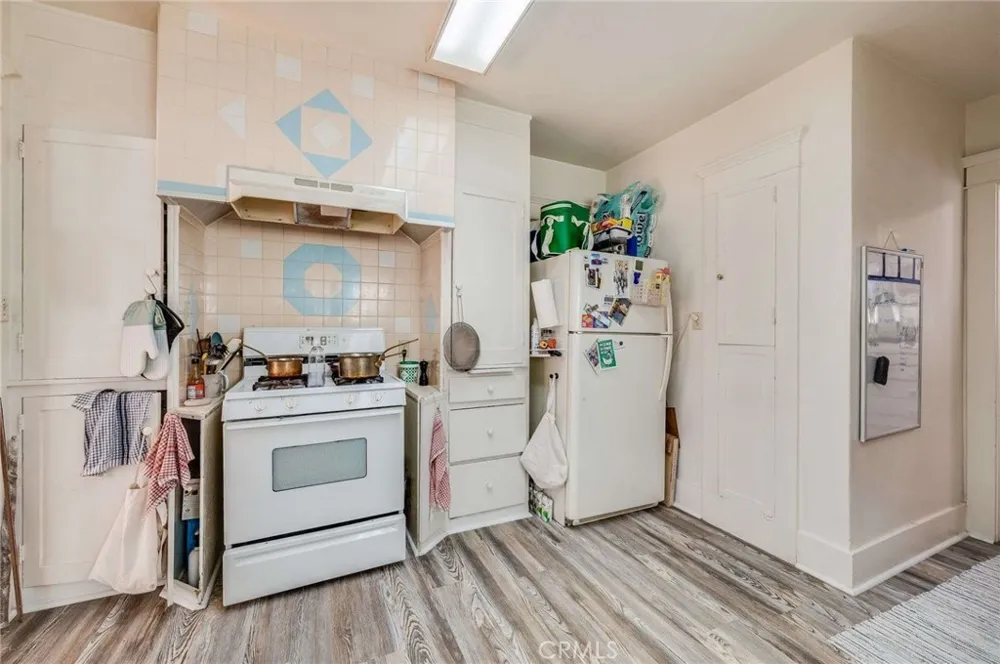 3215 Sherwood Avenue Alhambra, CA 91801