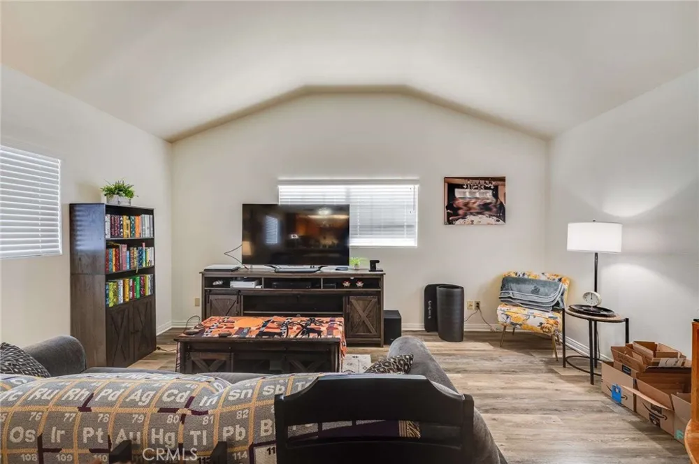 3215 Sherwood Avenue Alhambra, CA 91801