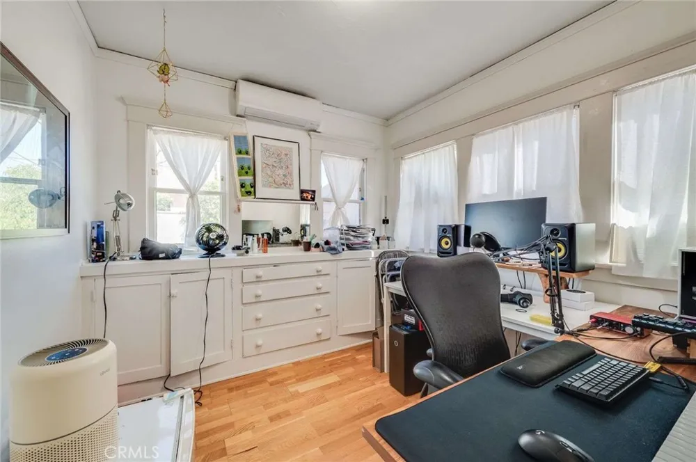 3215 Sherwood Avenue Alhambra, CA 91801