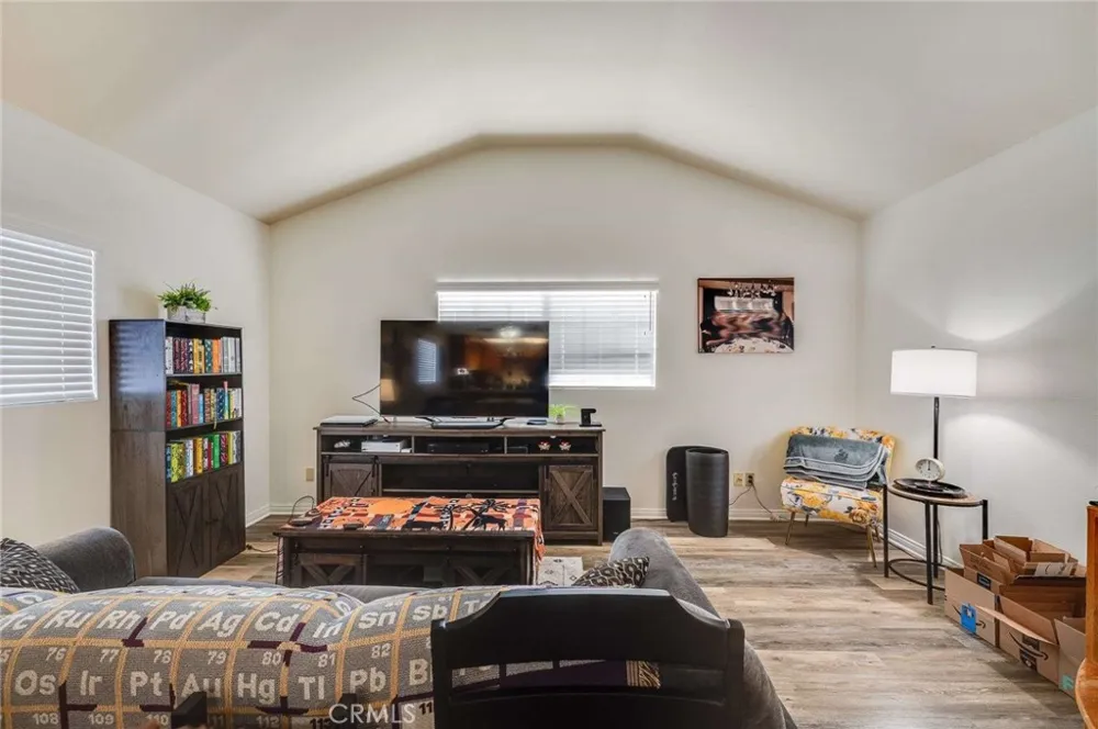 3215 Sherwood Avenue Alhambra, CA 91801