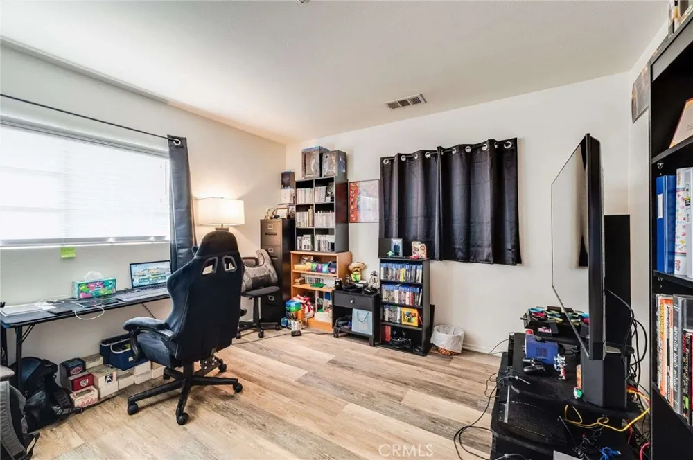 3215 Sherwood Avenue Alhambra, CA 91801