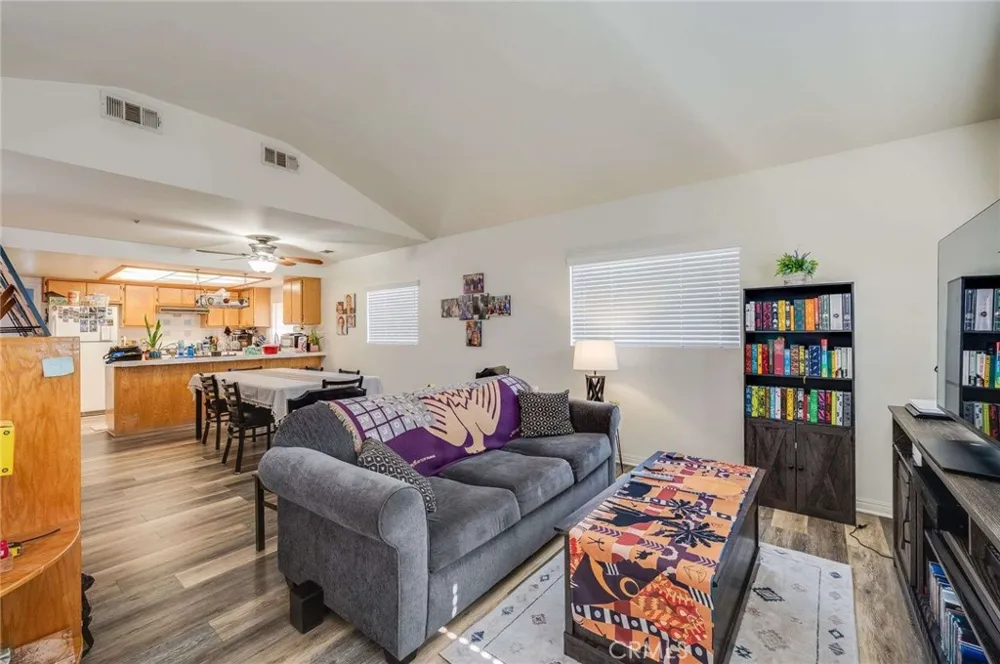 3215 Sherwood Avenue Alhambra, CA 91801