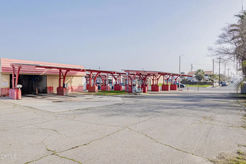 1407 High Street Delano, CA 93215