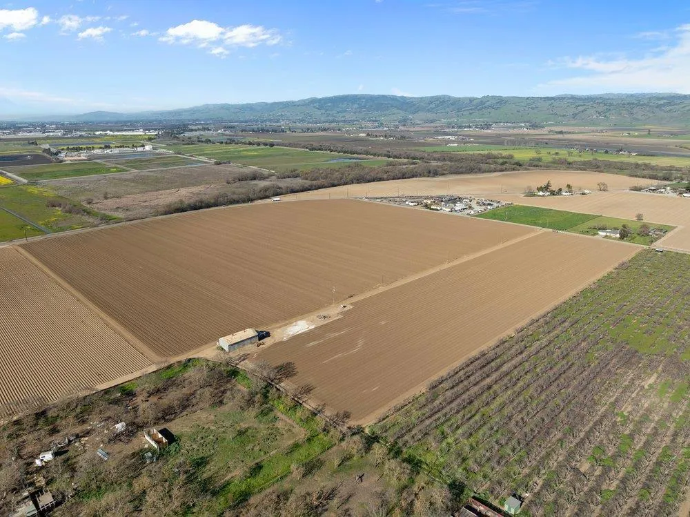 Bloomfield Avenue Gilroy, CA 95020