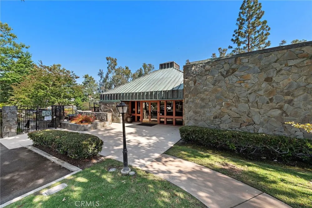 10192 St Cloud North Tustin, CA 92705
