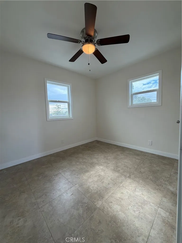 649 E 87th Los Angeles, CA 90002