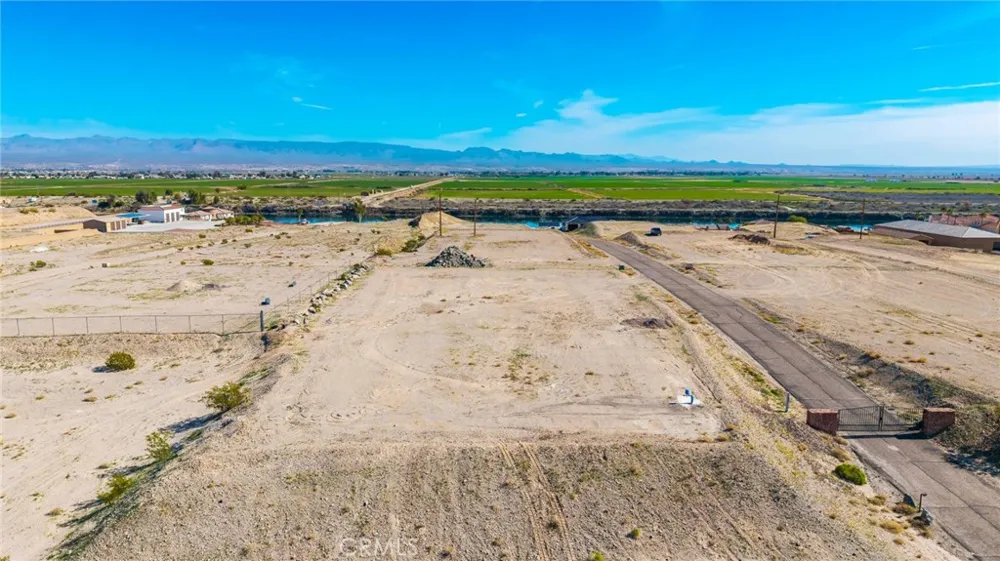 1773 River Run Needles, CA 92363