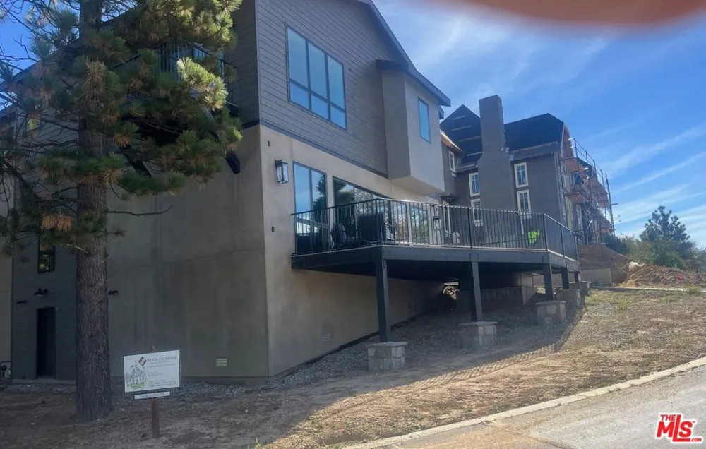 196 Mill Pond Road Lake Arrowhead, CA 92352