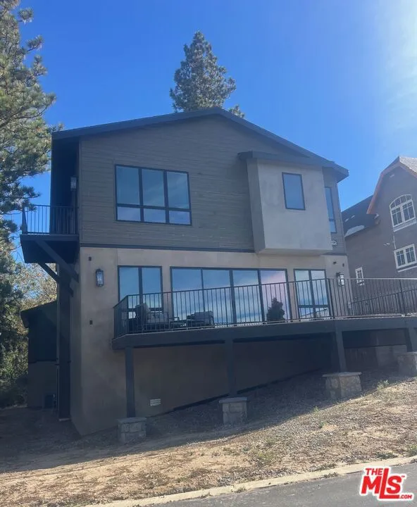 196 Mill Pond Road Lake Arrowhead, CA 92352