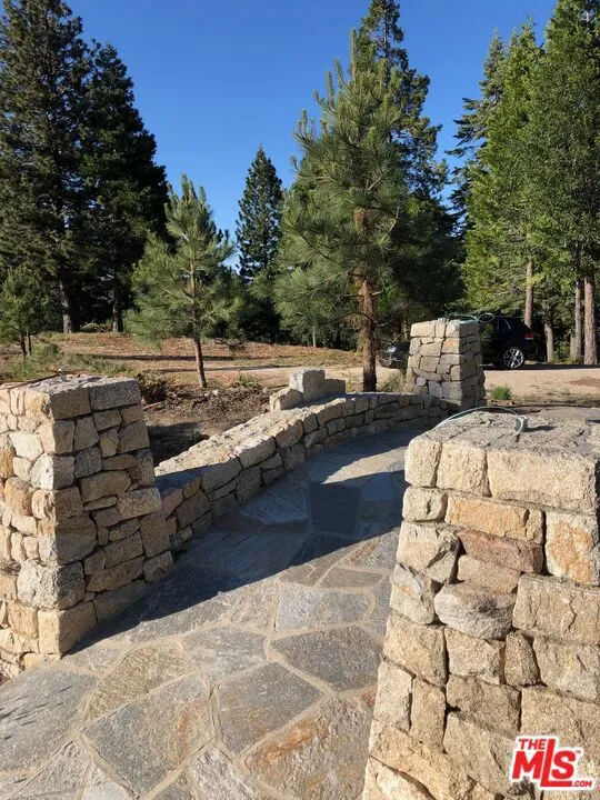 196 Mill Pond Road Lake Arrowhead, CA 92352