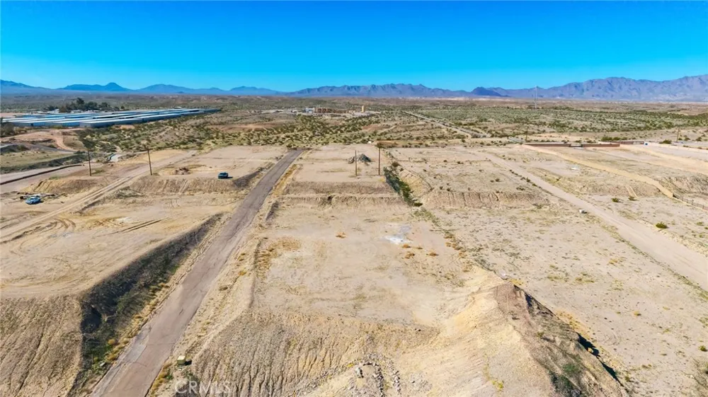 1785 River Run Needles, CA 92363