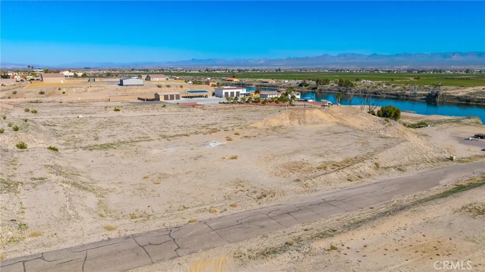 1785 River Run Needles, CA 92363