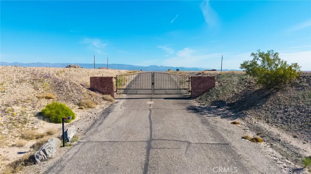 1785 River Run Needles, CA 92363