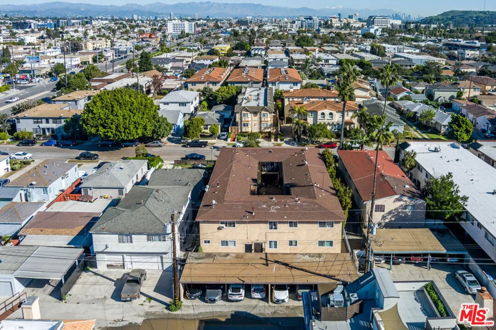 3827 Tilden Avenue Culver City, CA 90232
