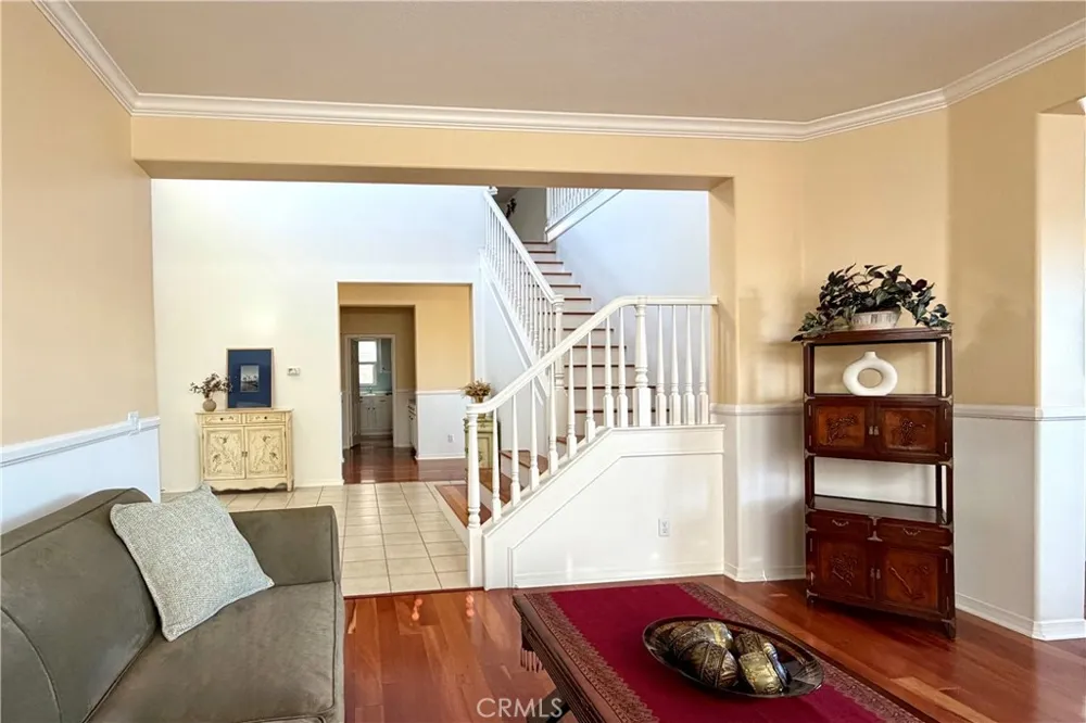 28410 Agajanian Saugus, CA 91390