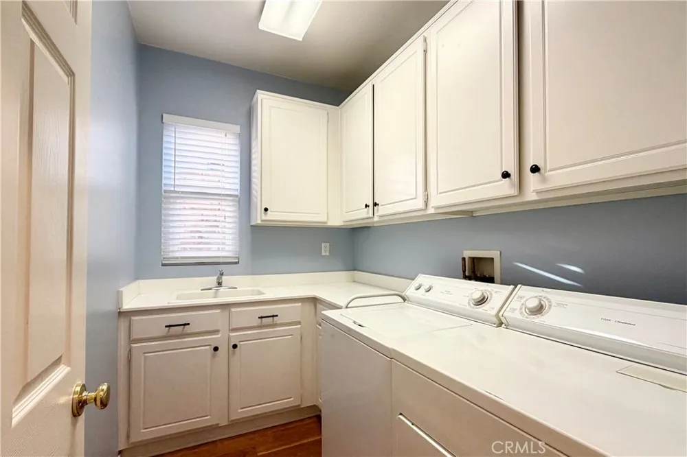 28410 Agajanian Saugus, CA 91390
