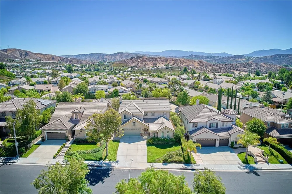 28410 Agajanian Saugus, CA 91390