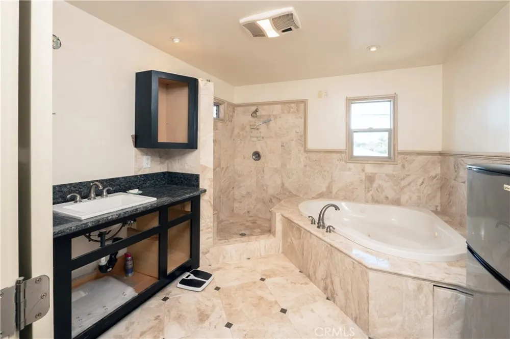 4459 Merced Baldwin Park, CA 91706