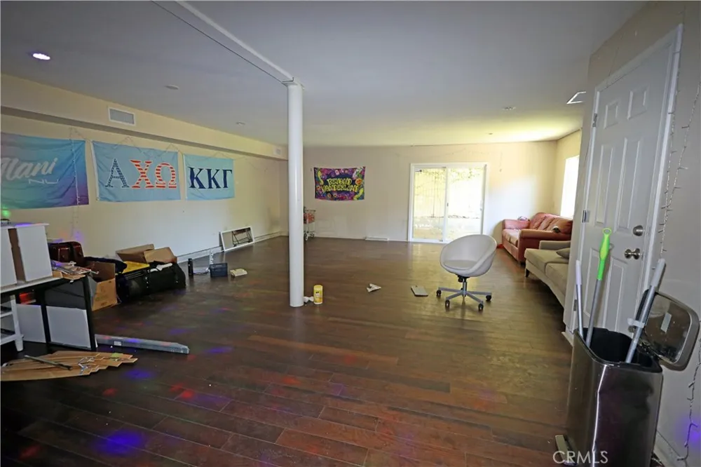 365 Magnolia Orange, CA 92866