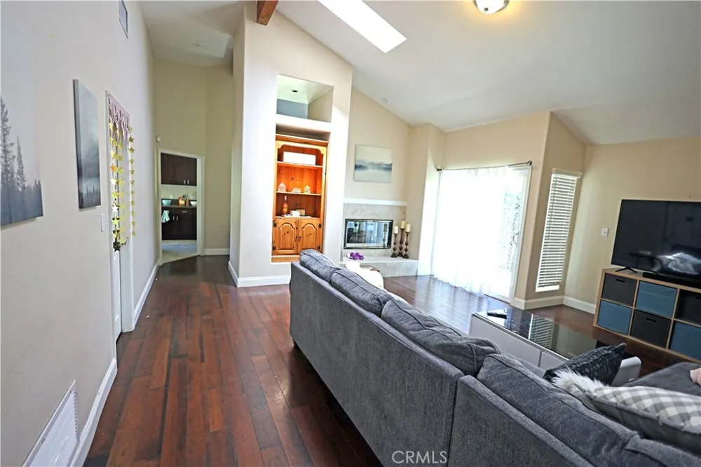 365 Magnolia Orange, CA 92866