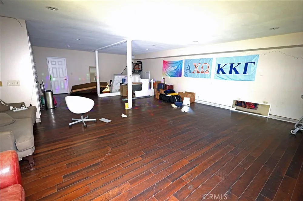 365 Magnolia Orange, CA 92866