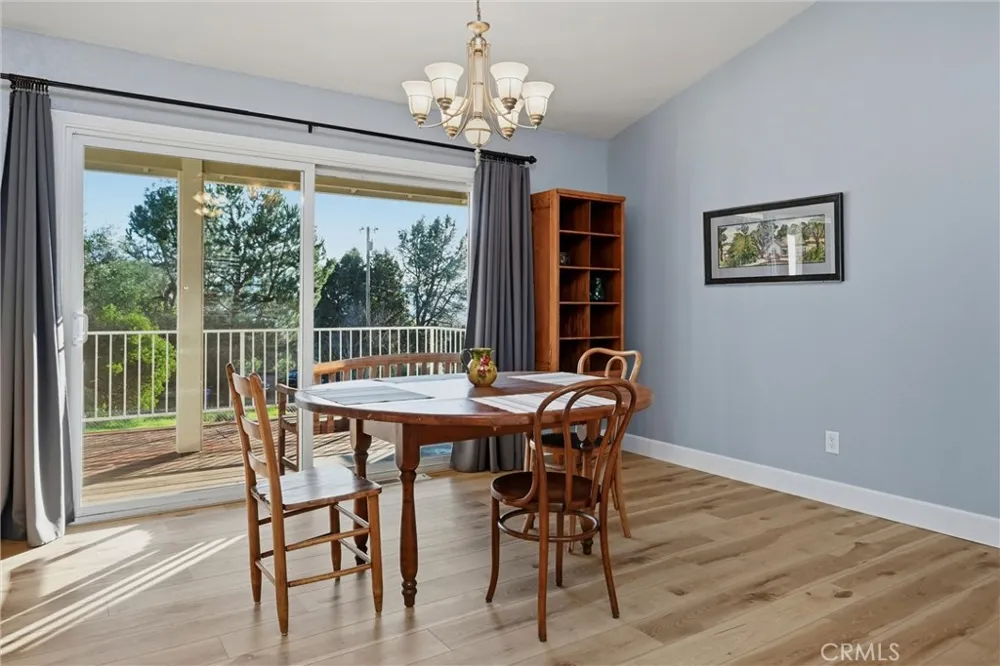 19093 Ravenhill Road Hidden Valley Lake, CA 95467