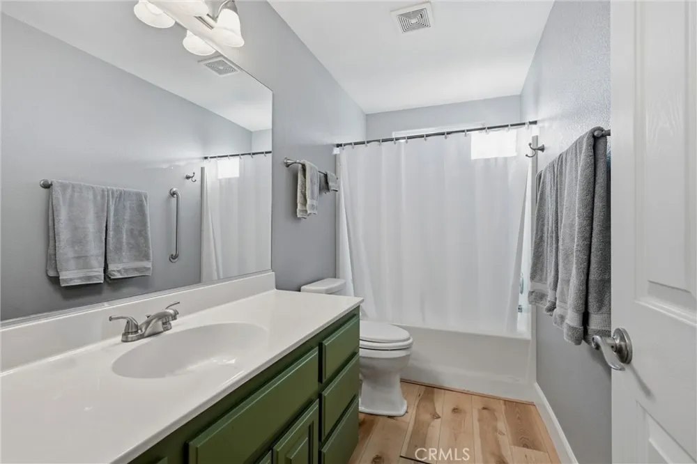 19093 Ravenhill Road Hidden Valley Lake, CA 95467