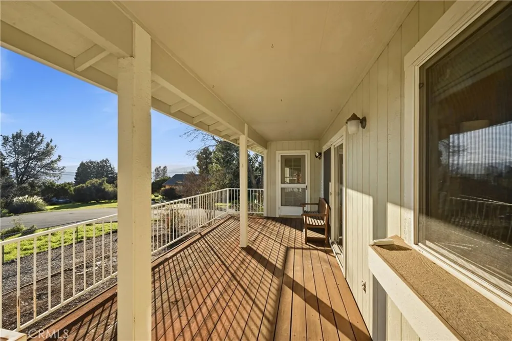 19093 Ravenhill Road Hidden Valley Lake, CA 95467