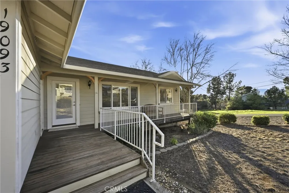 19093 Ravenhill Road Hidden Valley Lake, CA 95467