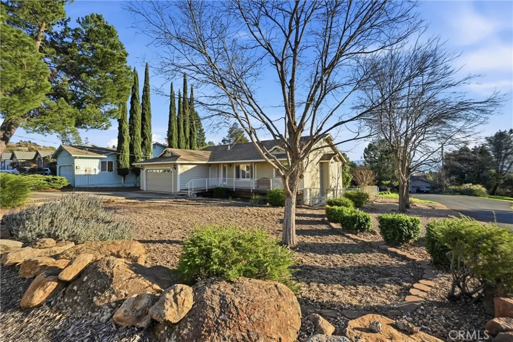 19093 Ravenhill Road Hidden Valley Lake, CA 95467