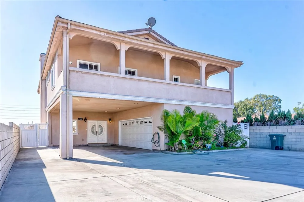 4326 Clara St. Cudahy, CA 90201