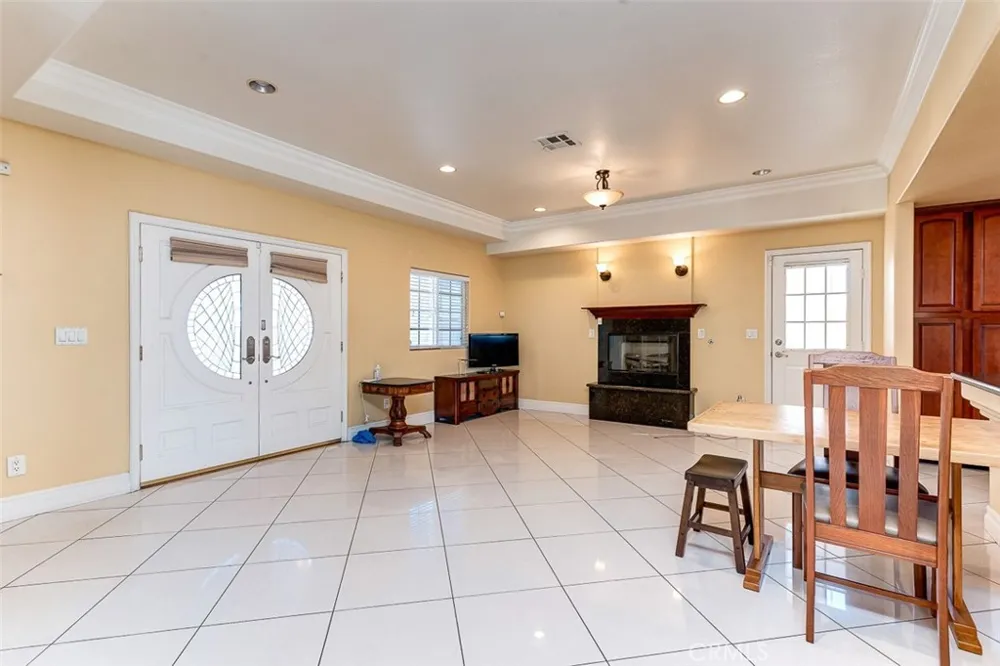 4326 Clara St. Cudahy, CA 90201