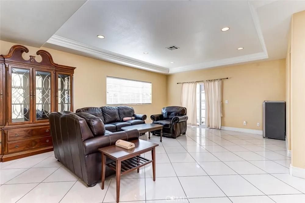 4326 Clara St. Cudahy, CA 90201