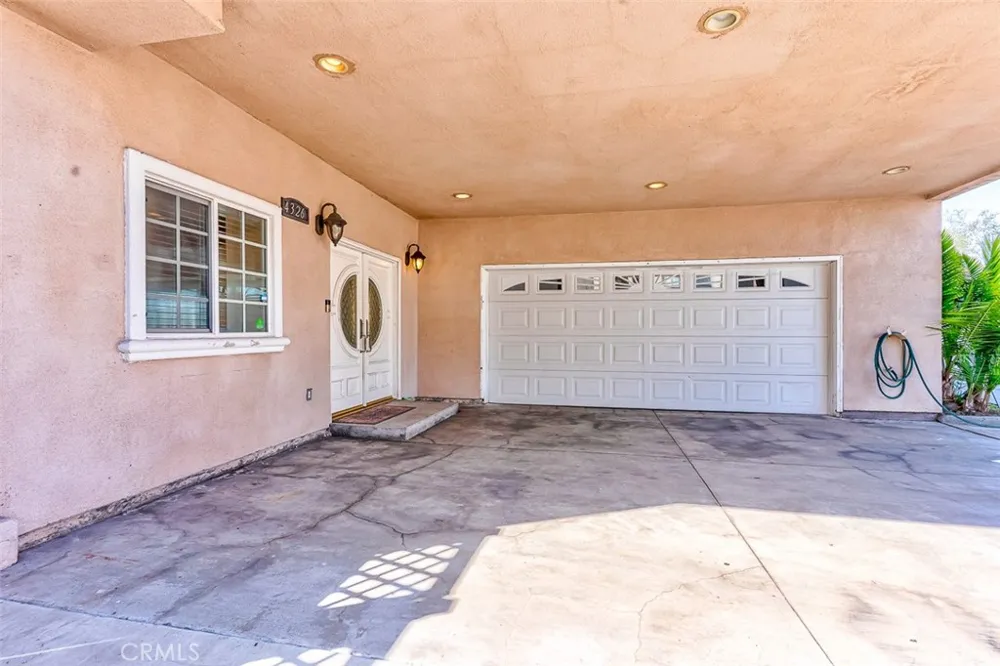 4326 Clara St. Cudahy, CA 90201
